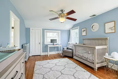 Bedroom - 6711 Alpine Ave, Silverton, OH 45236 photo 2 of 3
