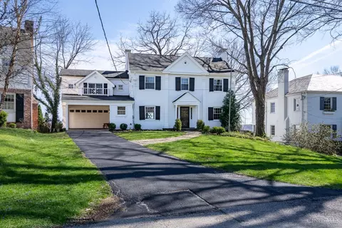 1002 Richwood Cir, Cincinnati, OH 45208