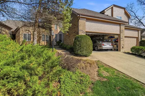 70 Waterview Ct, Hamilton, OH 45013