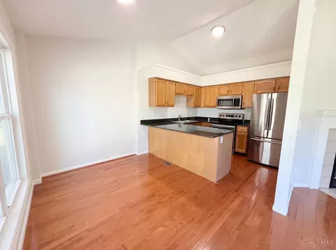 Kitchen - 5550 Regimental Pl, Cincinnati, OH 45239 photo 2 of 4