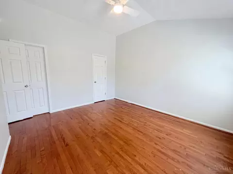 Bedroom - 5550 Regimental Pl, Cincinnati, OH 45239 photo 3 of 4
