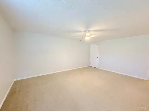 Bedroom - 5550 Regimental Pl, Cincinnati, OH 45239 photo 1 of 4