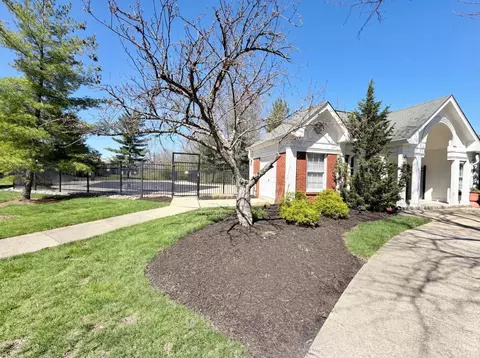 Exterior - 5550 Regimental Pl, Cincinnati, OH 45239 photo 5 of 5