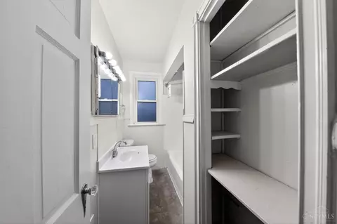 Bath - 1625 Joseph Ct, Cincinnati, OH 45231 photo 3 of 3