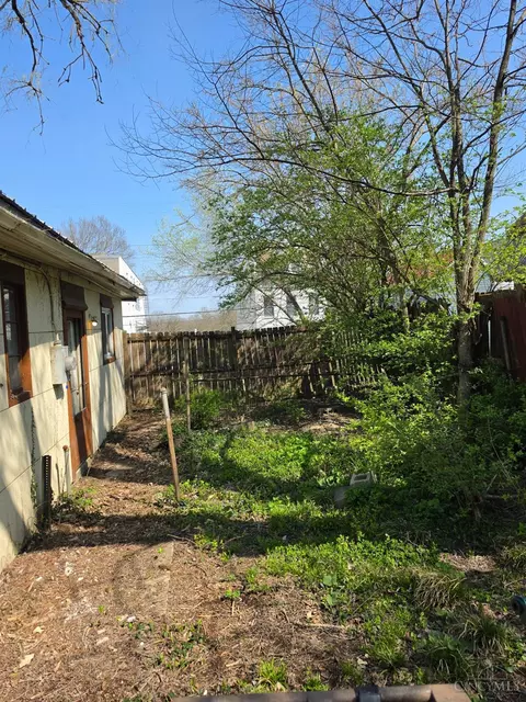 Exterior - 3321 Glenway Ave, Cincinnati, OH 45205 photo 2 of 3