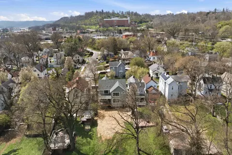 View/Area - 3728 Hutton St, Cincinnati, OH 45226 photo 2 of 4