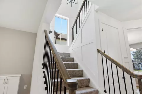 Entry Way - 3728 Hutton St, Cincinnati, OH 45226 photo 7 of 8