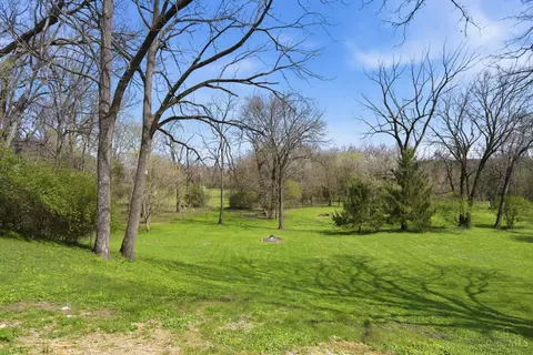 Exterior - 3728 Hutton St, Cincinnati, OH 45226 photo 7 of 8