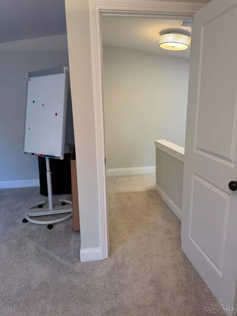 Entry Way - 1720 Dexter Ave, Cincinnati, OH 45206 photo 4 of 4