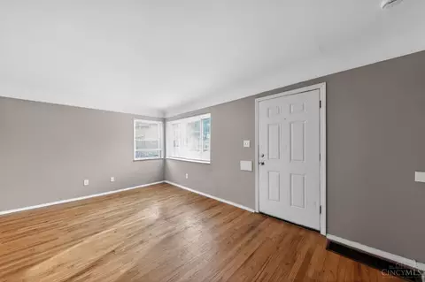 Living - 5018 Rapid Run Rd, Cincinnati, OH 45238 photo 2 of 3