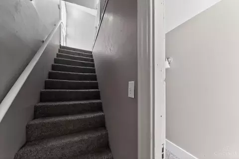 Entry Way - 3830 Iberis Ave, Cincinnati, OH 45213 photo 4 of 4