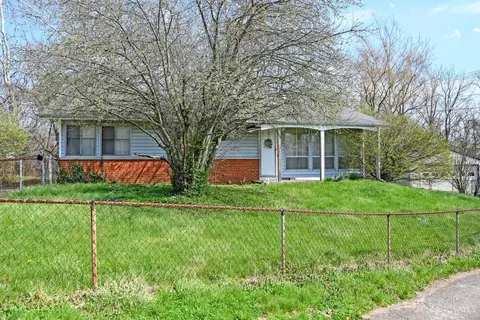 9626 Manhattan Dr, Cincinnati, OH 45251