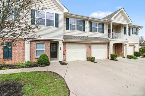 2047 Commons Circle Dr, Batavia, OH 45103