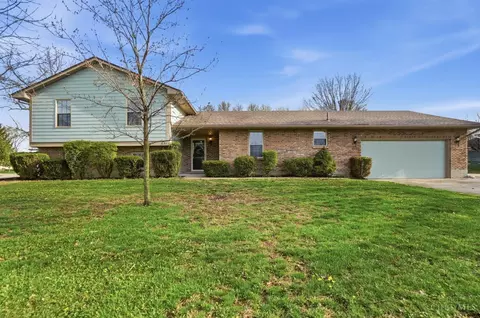 631 Wilson Park Dr, West Carrollton, OH 45449