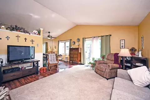 Living - 3638 Parfore Ct, Cincinnati, OH 45245 photo 3 of 3