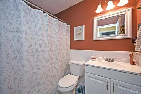 Bath - 3638 Parfore Ct, Cincinnati, OH 45245 photo 2 of 2