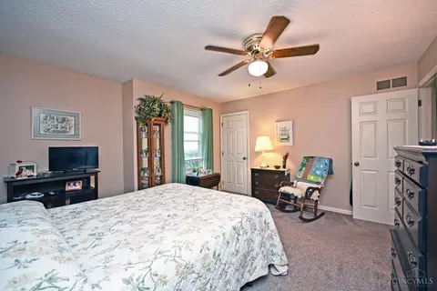Bedroom - 3638 Parfore Ct, Cincinnati, OH 45245 photo 3 of 4