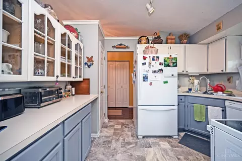 Kitchen - 3638 Parfore Ct, Cincinnati, OH 45245 photo 1 of 4