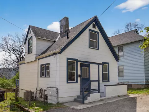 Exterior - 3310 River Rd, Cincinnati, OH 45204 photo 8 of 9