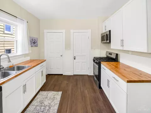 Kitchen - 3310 River Rd, Cincinnati, OH 45204 photo 1 of 4