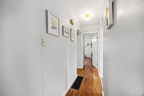 Entry Way - 722 Compton Rd, Cincinnati, OH 45231 photo 3 of 3
