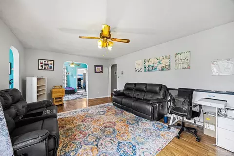 Living - 722 Compton Rd, Cincinnati, OH 45231 photo 1 of 2