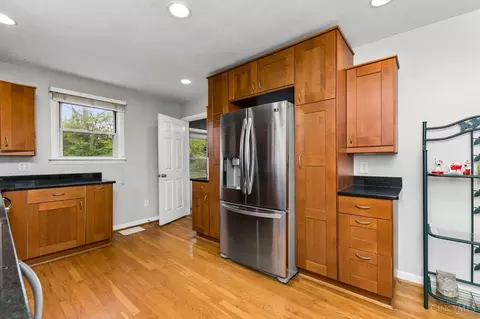 Kitchen - 7734 Forest Rd, Cincinnati, OH 45255 photo 4 of 5