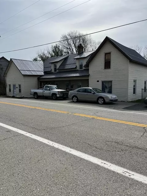 2086 St Rt 131, Hillsboro, OH 45133