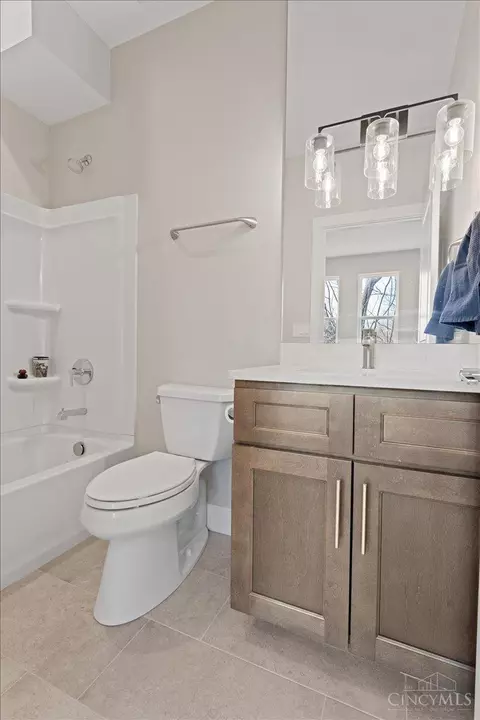 Bath - 3906 Edwards Rd, Cincinnati, OH 45209 photo 1 of 5