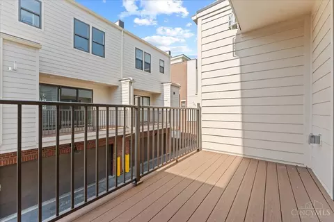 Exterior - 3906 Edwards Rd, Cincinnati, OH 45209 photo 3 of 4