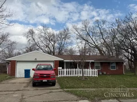 7670 Stancrest Dr, Huber Heights, OH 45424