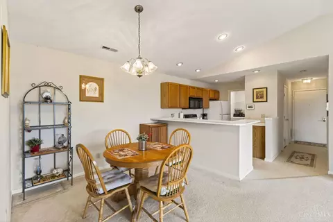 Dining - 11570 Regency Square Ct, Cincinnati, OH 45231 photo 1 of 3