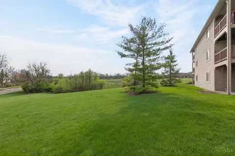Exterior - 11570 Regency Square Ct, Cincinnati, OH 45231 photo 6 of 10