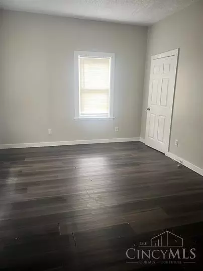 310 Spring St, Cleves, OH 45002 photo 5