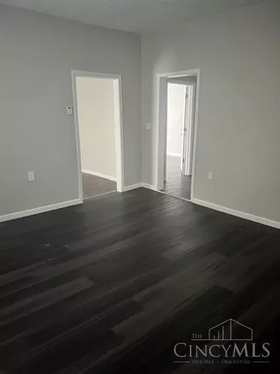 310 Spring St, Cleves, OH 45002 photo 4