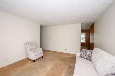 Living - 654 Arlington Dr, Cincinnati, OH 45244 photo 2 of 4