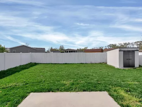 Exterior - 604 Diamond Loop, Middletown, OH 45044 photo 7 of 11