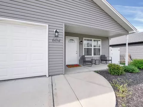 Exterior - 604 Diamond Loop, Middletown, OH 45044 photo 3 of 11