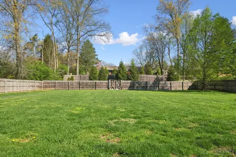 Exterior - 496 Elm Dr, Cincinnati, OH 45255 photo 9 of 10