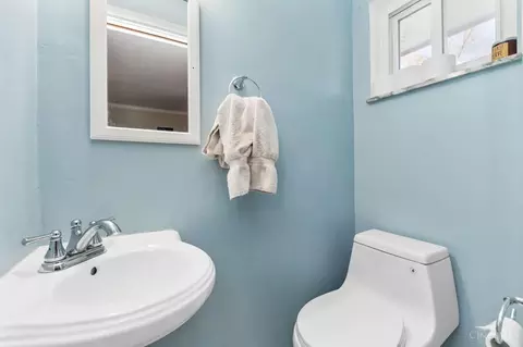 Bath - 496 Elm Dr, Cincinnati, OH 45255 photo 1 of 3