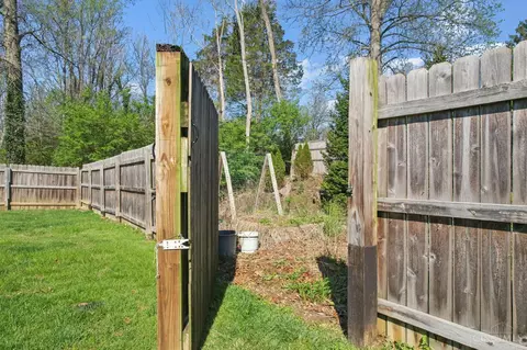 Exterior - 496 Elm Dr, Cincinnati, OH 45255 photo 8 of 10