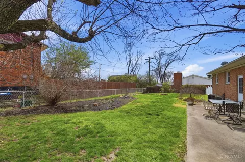 Exterior - 202 Sands Ave, Monroe, OH 45050 photo 7 of 17