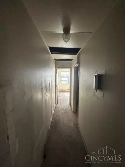 Entry Way - 1606 Elm St, Cincinnati, OH 45202 photo 5 of 5