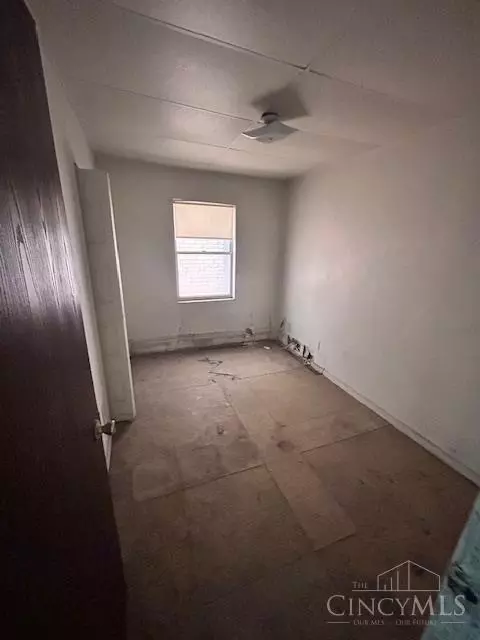 Bedroom - 1606 Elm St, Cincinnati, OH 45202 photo 1 of 4