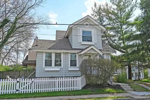 Exterior - 4147 Maple Dr, Cincinnati, OH 45209 photo 4 of 16