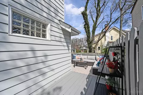 Exterior - 4147 Maple Dr, Cincinnati, OH 45209 photo 9 of 16