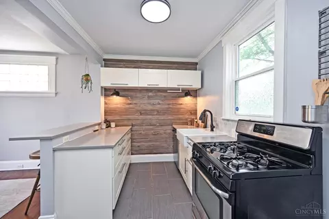 Kitchen - 4147 Maple Dr, Cincinnati, OH 45209 photo 3 of 5
