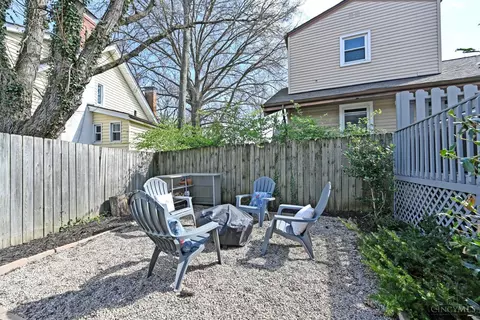 Exterior - 4147 Maple Dr, Cincinnati, OH 45209 photo 12 of 16