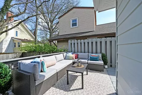 Exterior - 4147 Maple Dr, Cincinnati, OH 45209 photo 7 of 16