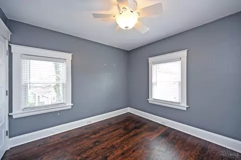 Bedroom - 4147 Maple Dr, Cincinnati, OH 45209 photo 4 of 6